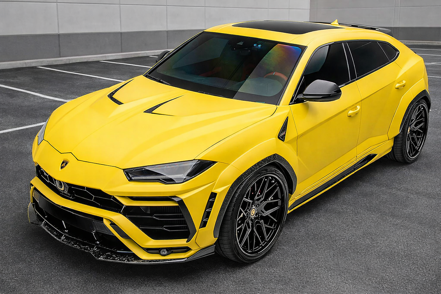 Urus Vented Carbon Fiber Hood